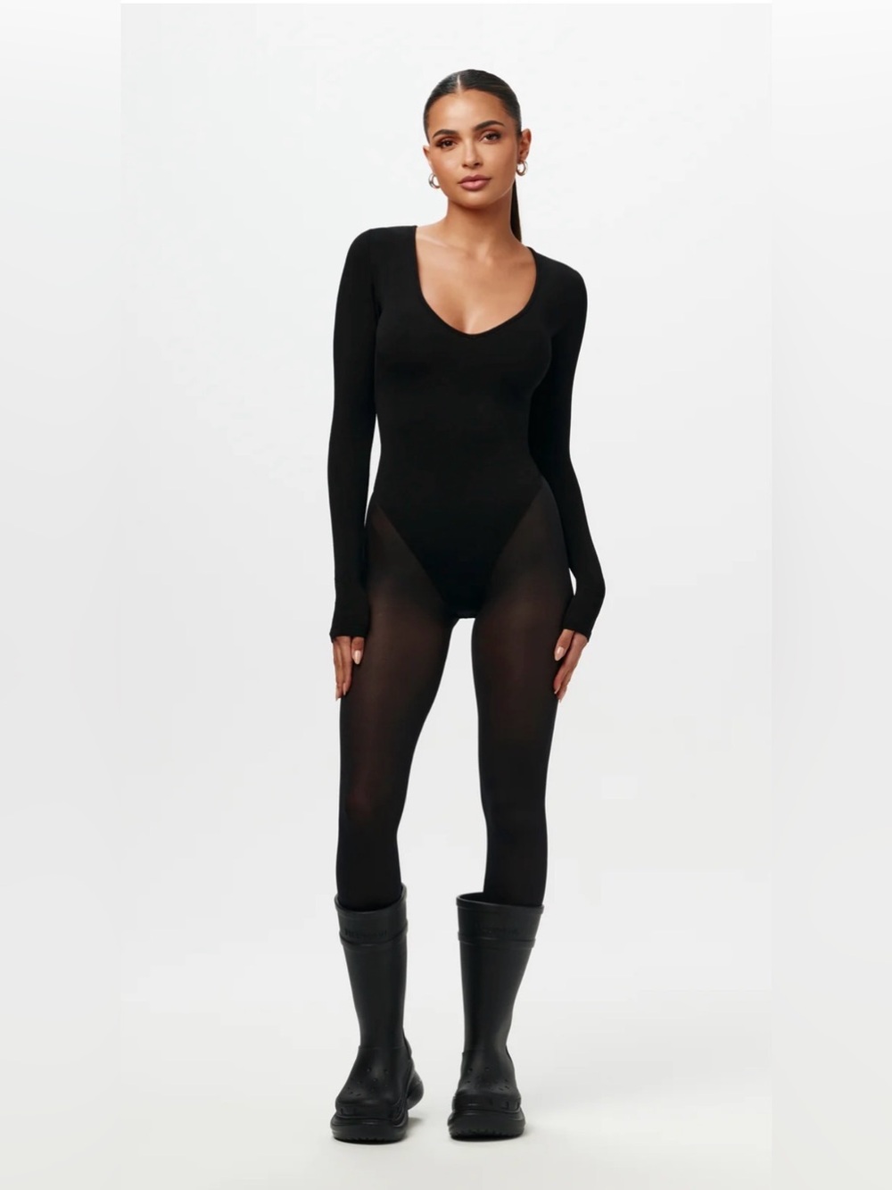 NWOT Naked Wardrobe Sculpt V-Neck Bodysuit